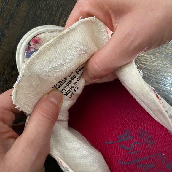 Blowfish Malibu Kids - size 2 slide-on canvas sneakers - Picture 8 of 11